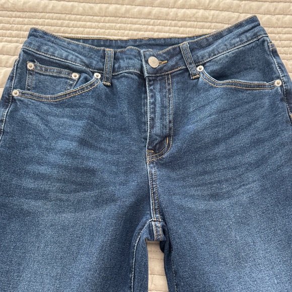 Classic Blue Women's Jeans - Picture 3 of 4